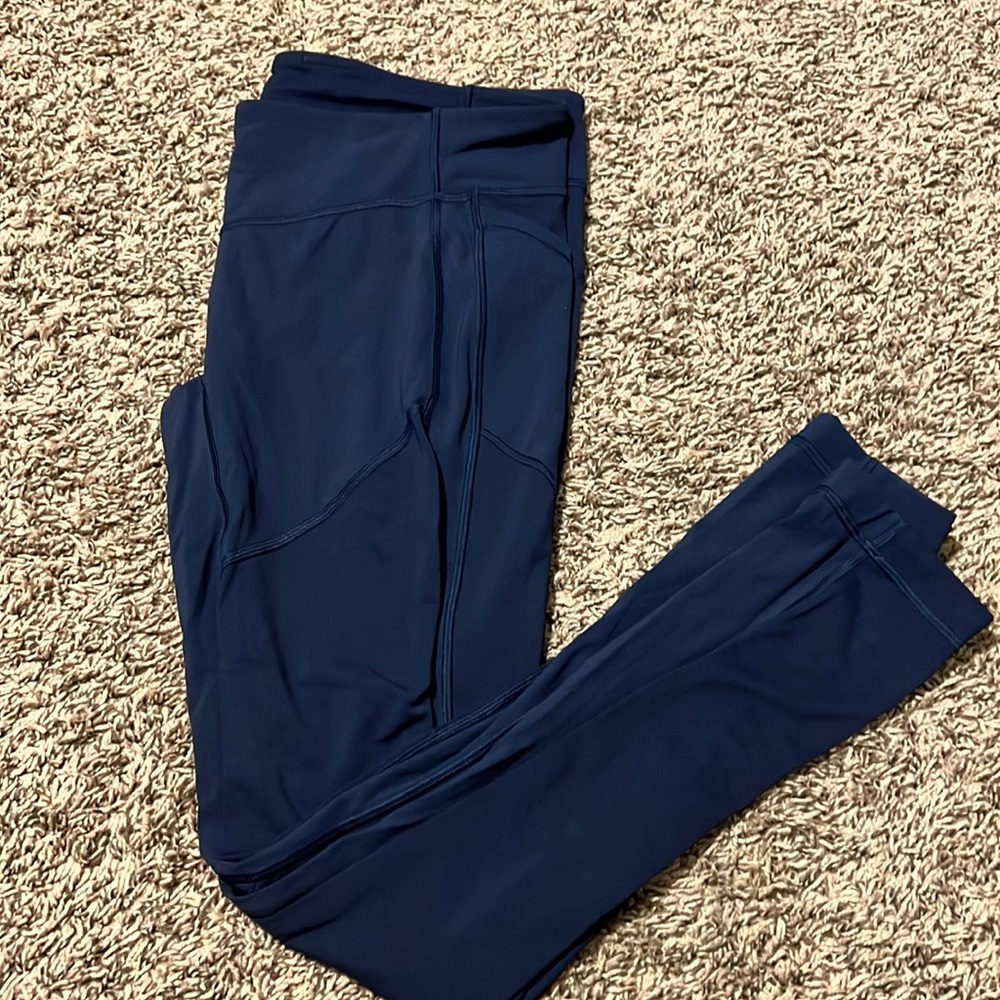Lululemon seamless leggings with side pockets, size 12, navy blue